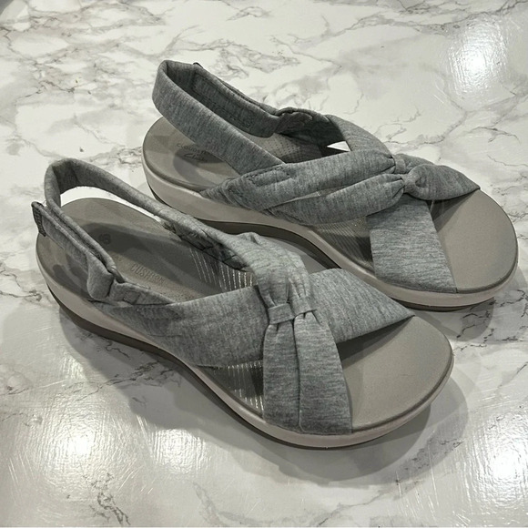 Clark Cloudsteppers Arla Belle Grey Fabric Size 5.5 - Picture 2 of 11